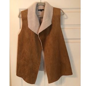 Madison & Lola Faux Sherpa Shearling Vest Size Medium